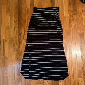 Old Navy Black and White Maxi Skirt